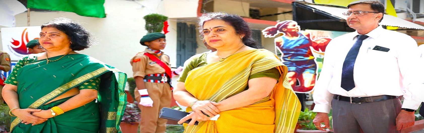आयुक्त महोदया के स्कूल दौरे की झलकियां