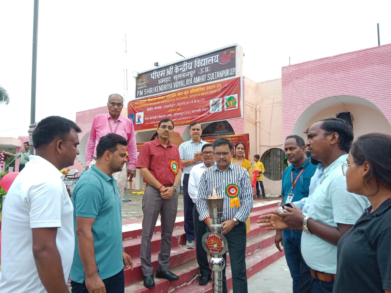 प्राचार्य श्री गौरब द्विवेदी द्वारा आर एस एम का उद्घाटन