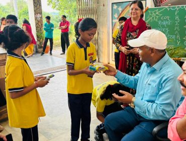 राखी बनाने की प्रतियोगिता