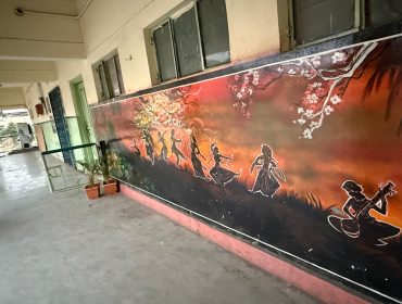 बात कर रही दीवार
