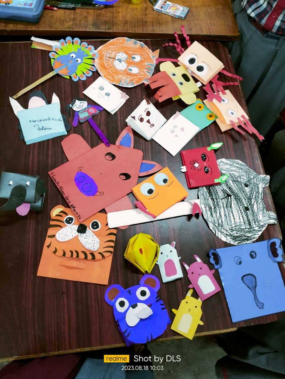 कागज की कठपुतली