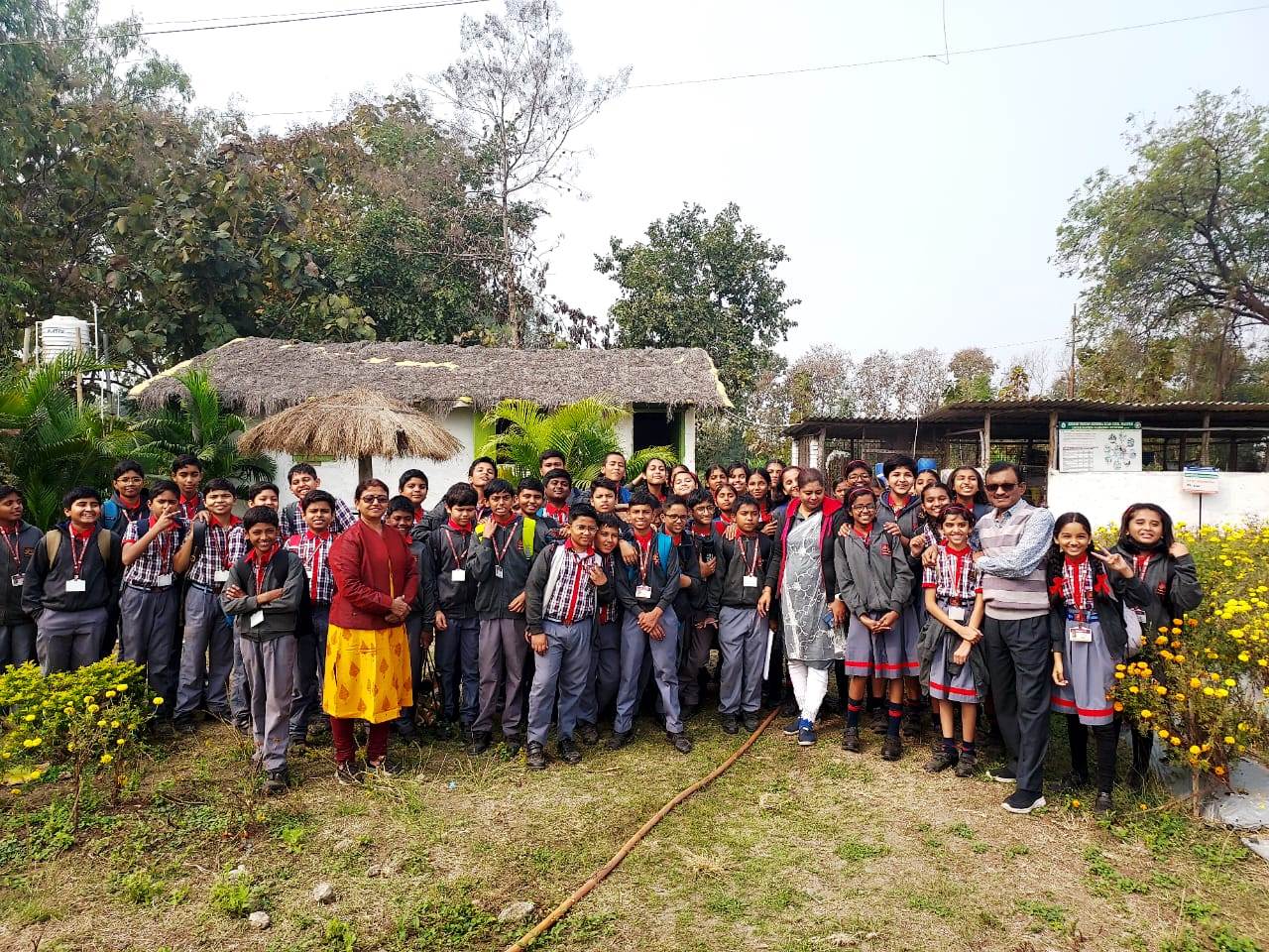 माध्यमिक भ्रमण