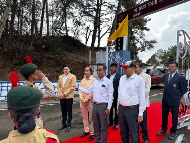 एनसीसी छात्रों द्वारा गर्मजोशी से स्वागत