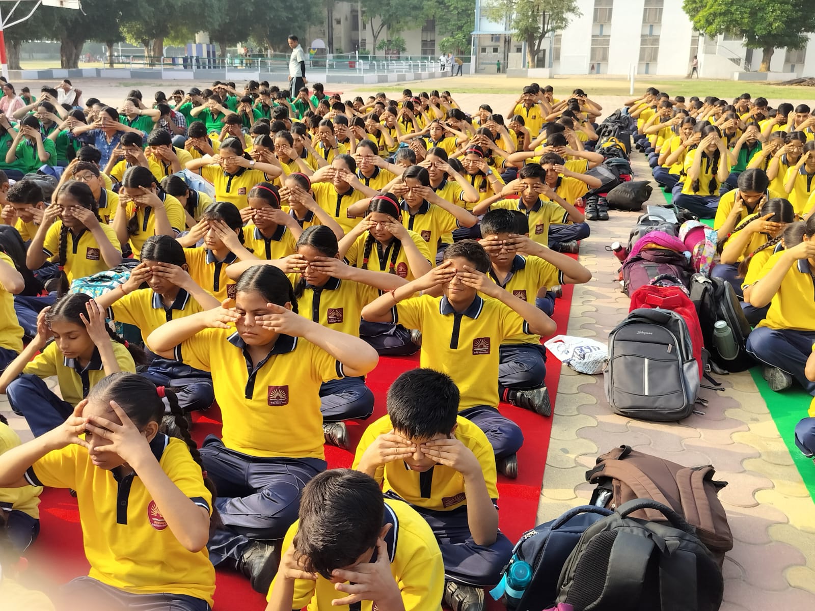 विद्यार्थियों द्वारा योग