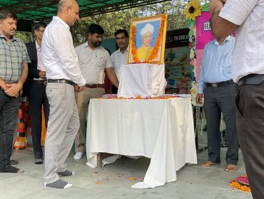 Offering flowers to Dr Sarvepalli Radhakrishnan