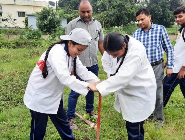 STUDENTS DURING SOILTESTING