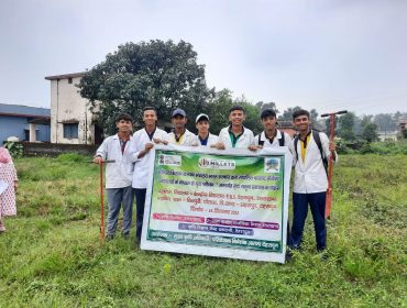 INNOVATION SOILTESTING STUDENTS WITH BANNER