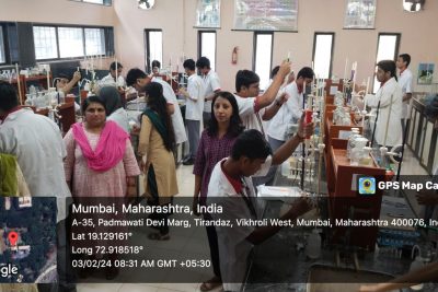 Students working in Chemistry Lab