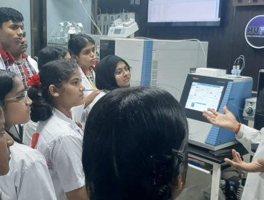 Students of PM SHRI KV IIT POWAI at IIT Bombay Bioscience Department