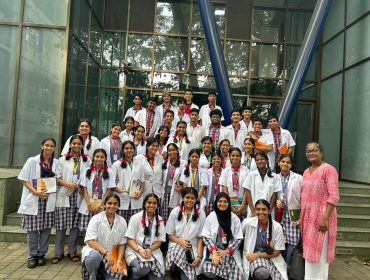 Students of PM SHRI KV IIT POWAI at IIT Bombay Bioscience Department