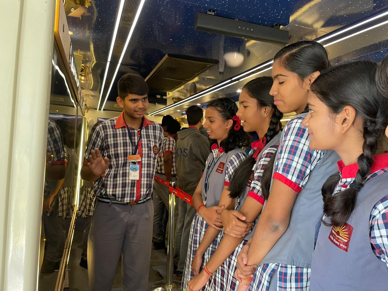 केवी 1 जलाहल्ली में स्पेस ऑन व्हील्स