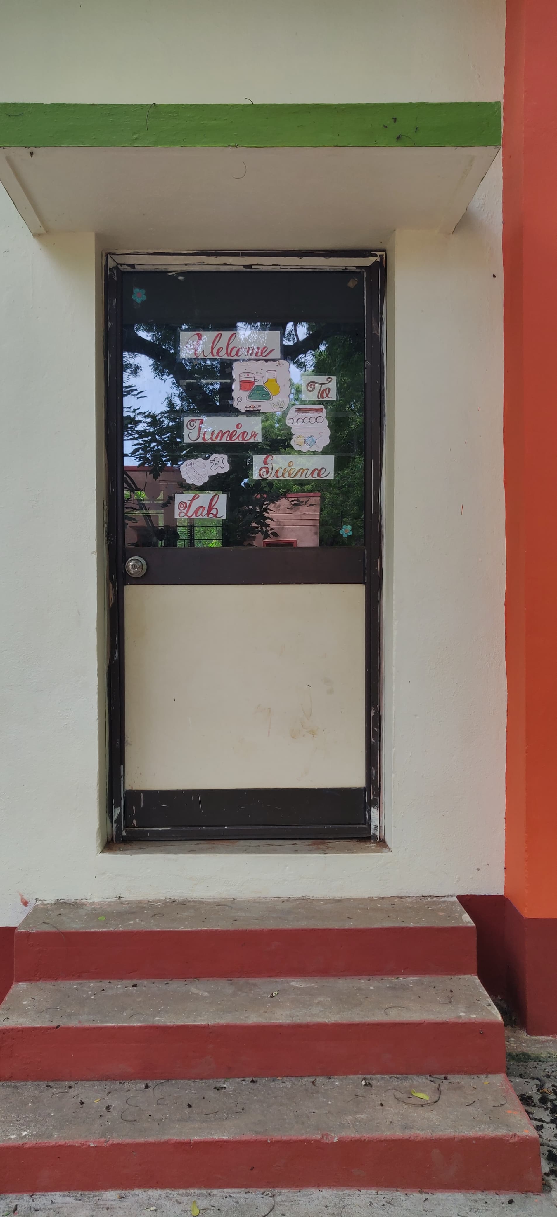 जूनियर विज्ञान प्रयोगशाला