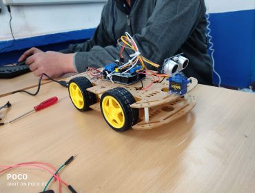 Robot Assembly at Atal Tinkering Lab