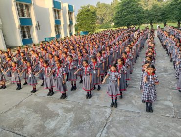 सुबह की सभा के दौरान स्वच्छता ही सेवा की शपथ ली गई
