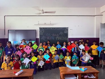 KITE MAKING3