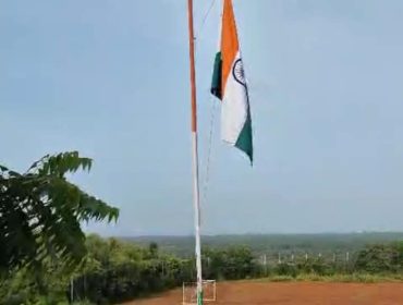 flag hoisting1