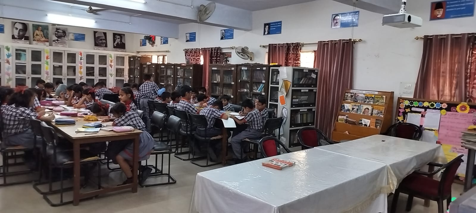 विद्यालय पुस्तकालय