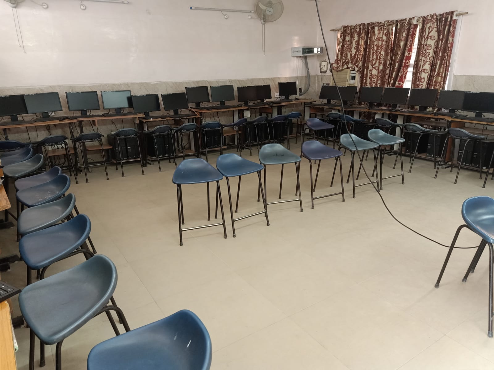 संगणक प्रयोगशाला