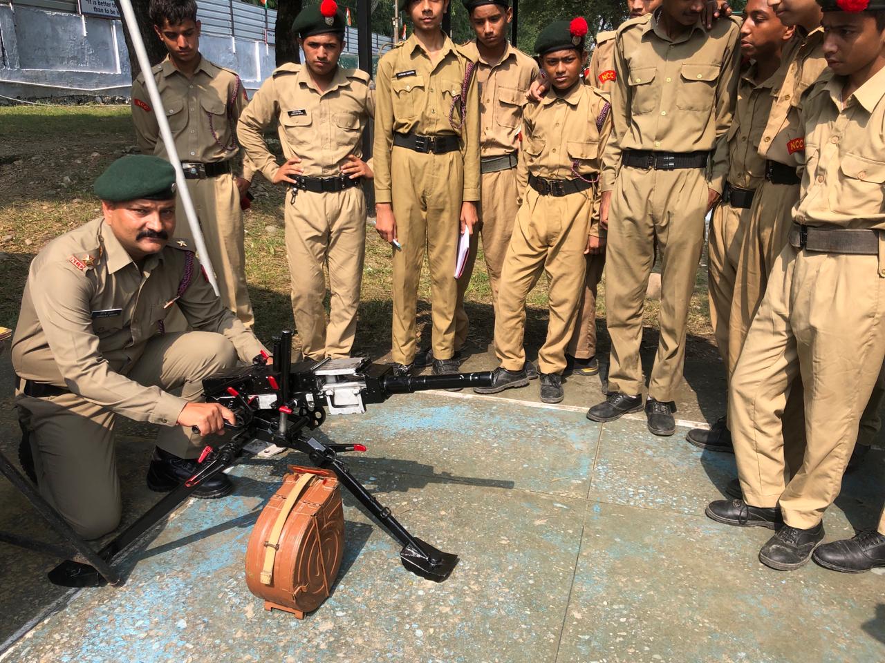 एन सी सी प्रशिक्षण