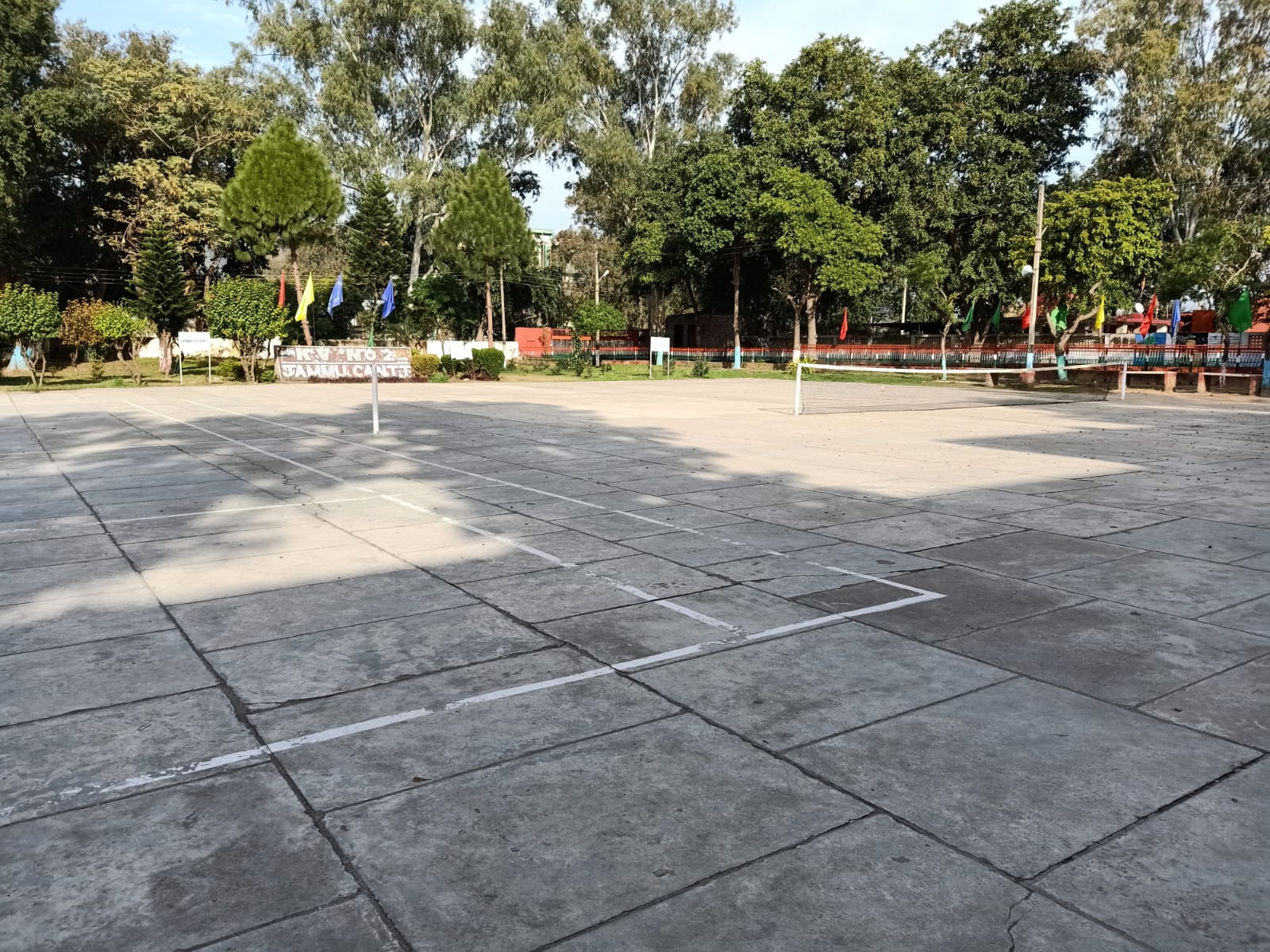 लॉन टेनिस कोर्ट