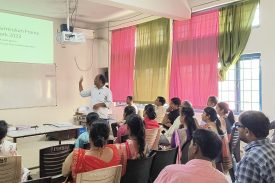 कार्यशालाएं एवं प्रशिक्षण