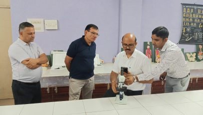 मुख्यालय का दौरा