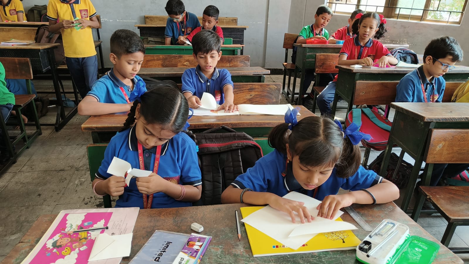 मजेदार दिन