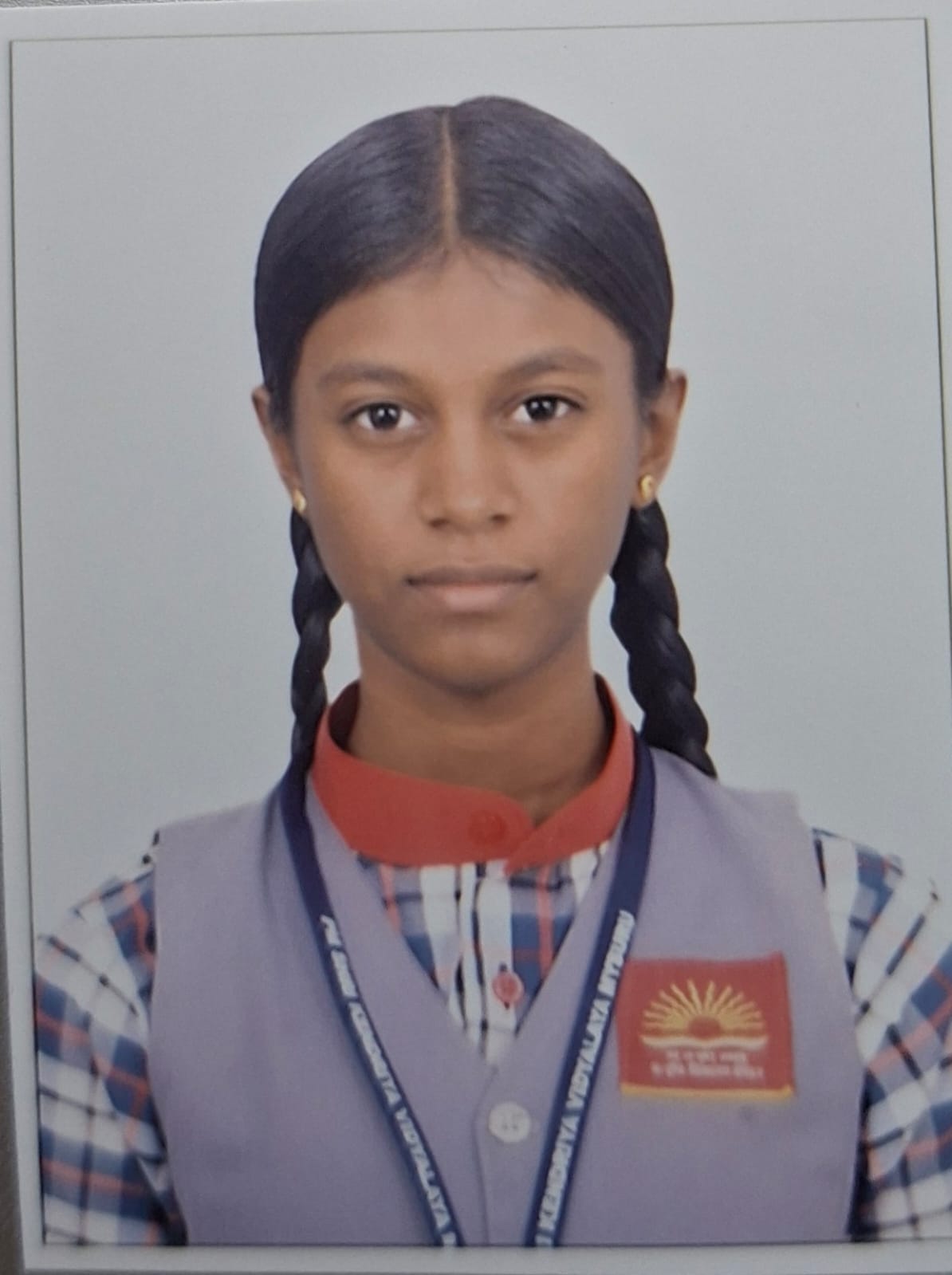 MONISHA REYA R