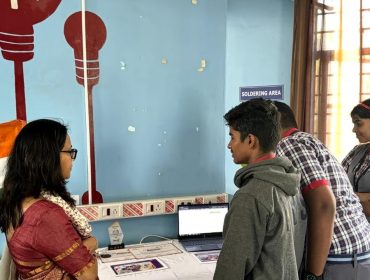 ए डी सी और डी सी का दौरा किया