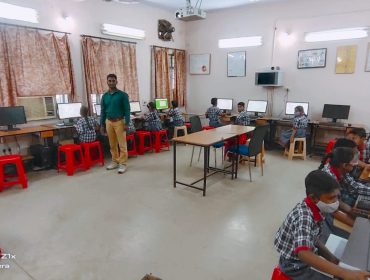 JUNIOR COMPUTER LAB