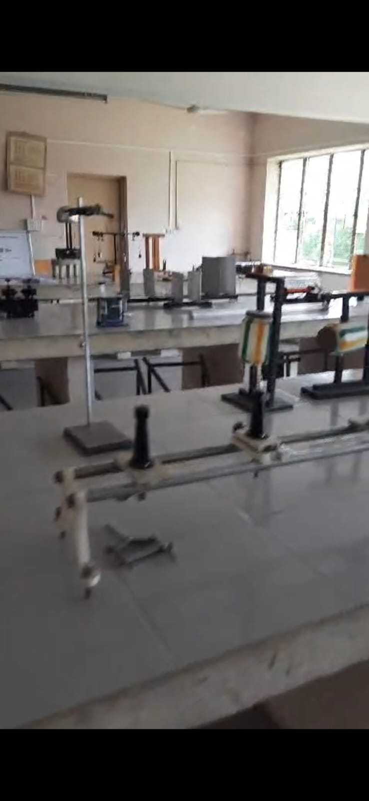 भौतिकी प्रयोगशाला