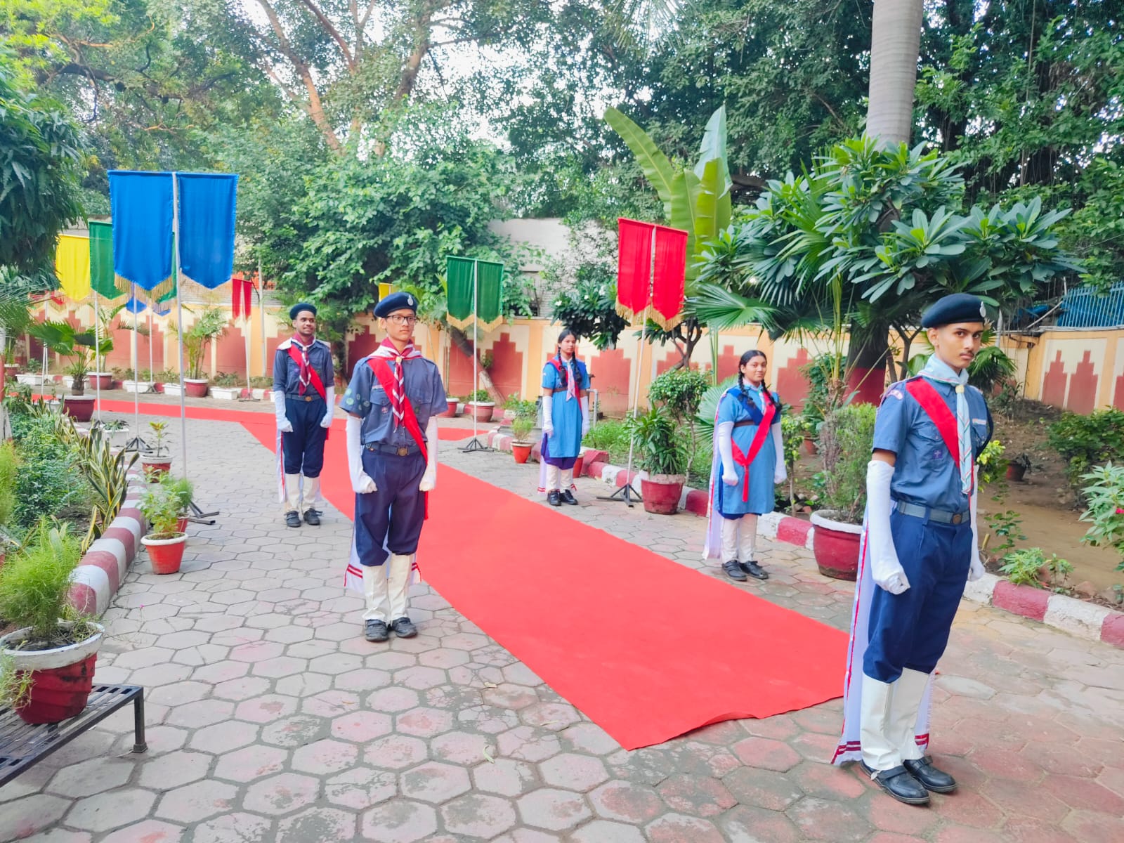 स्काउट एवं गाइड