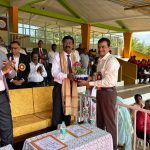 Honouring with flower pots