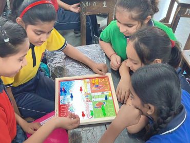 मजेदार दिन