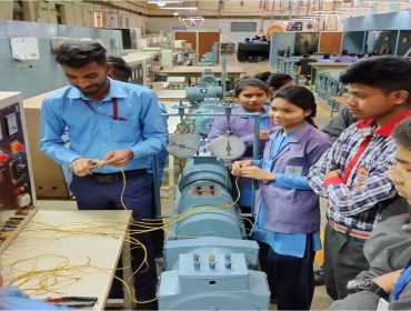 आईटीआई मंडला का दौरा