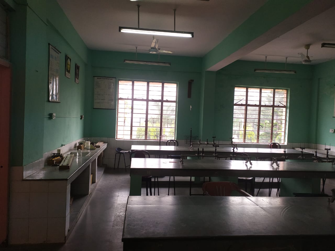 भौतिकी प्रयोगशाला