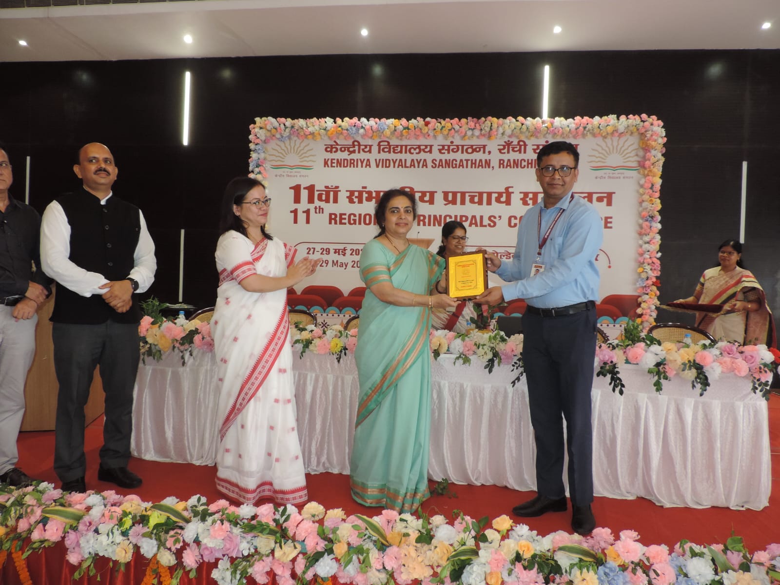 Golden Moment - received memento for 100% result by Hon'ble Commissioner, KVS (HQ)