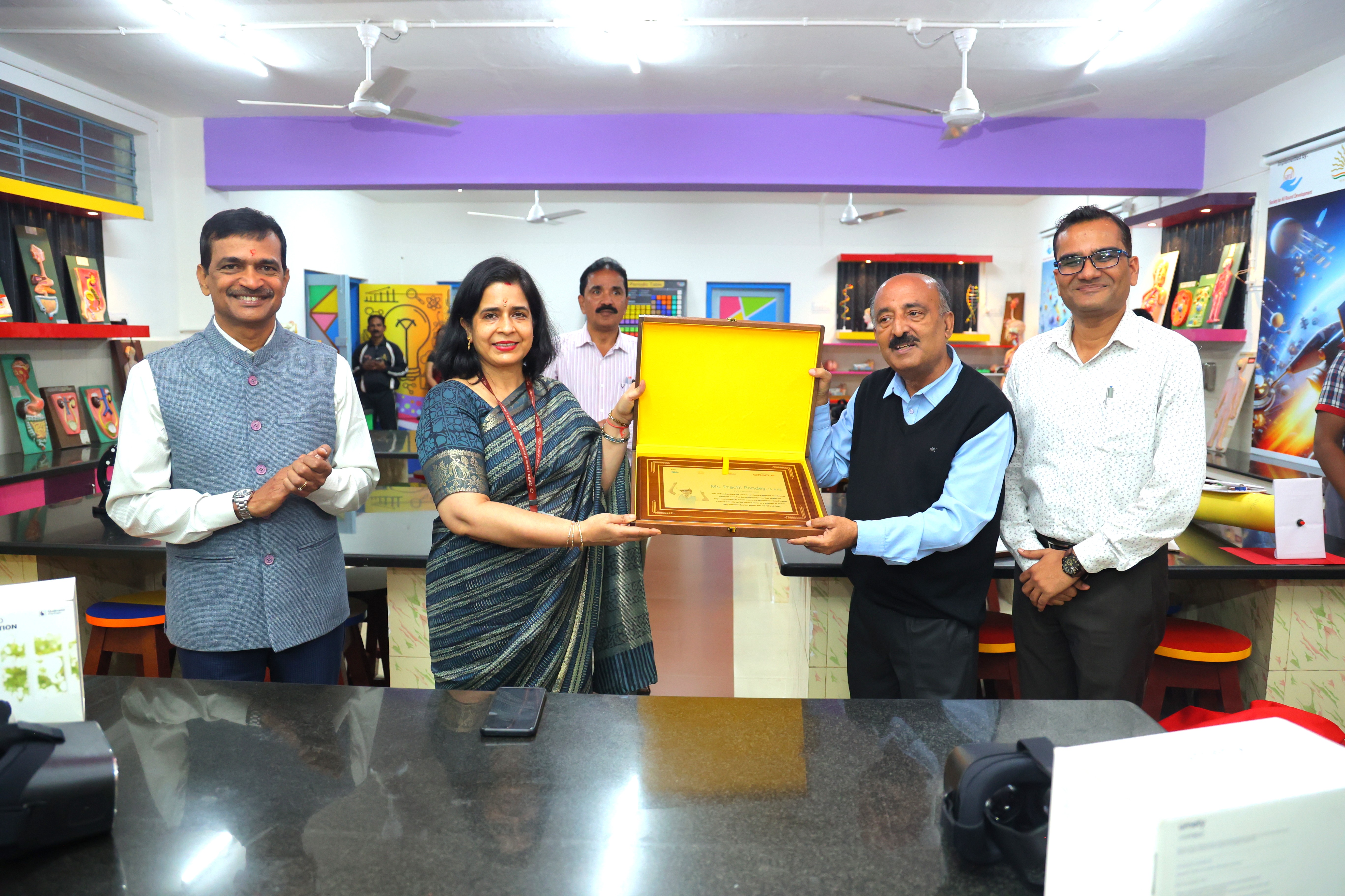 Hon’ble Commissioner KVS Ms Prachi Pandey inaugurated the state of the art STEM Lab at PM SHRI KV MEG and Centre