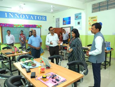 Hon’ble Commissioner KVS Ms Prachi Pandey inaugurated the state of the art STEM Lab at PM SHRI KV MEG and Centre