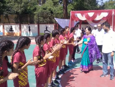 Principal Interacting with Teams KVS National Sports meet 2024