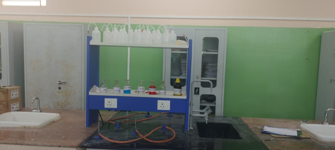 रसायन विज्ञान प्रयोगशाला