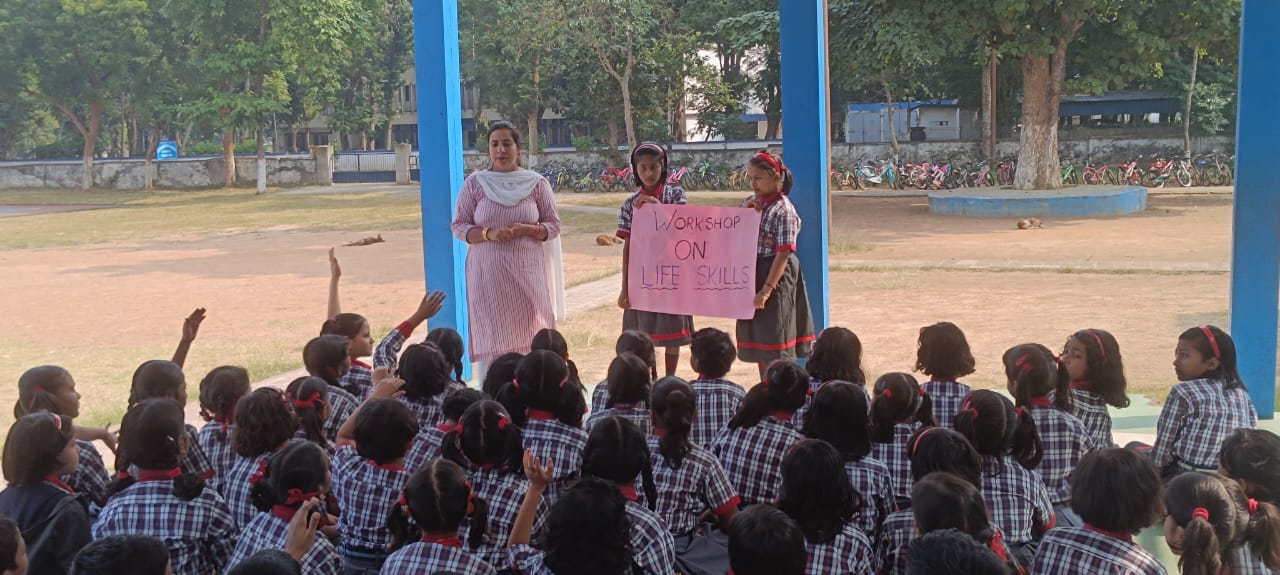 जीवन कौशल पर कार्यशाला