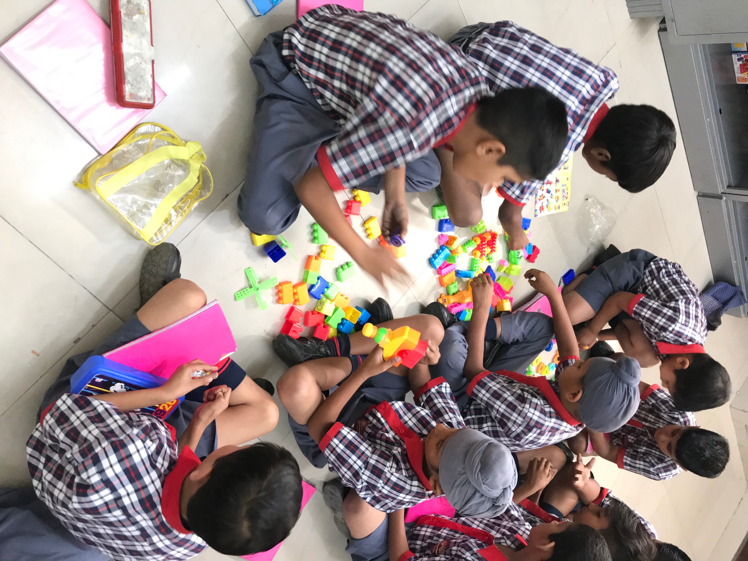 मजेदार दिन