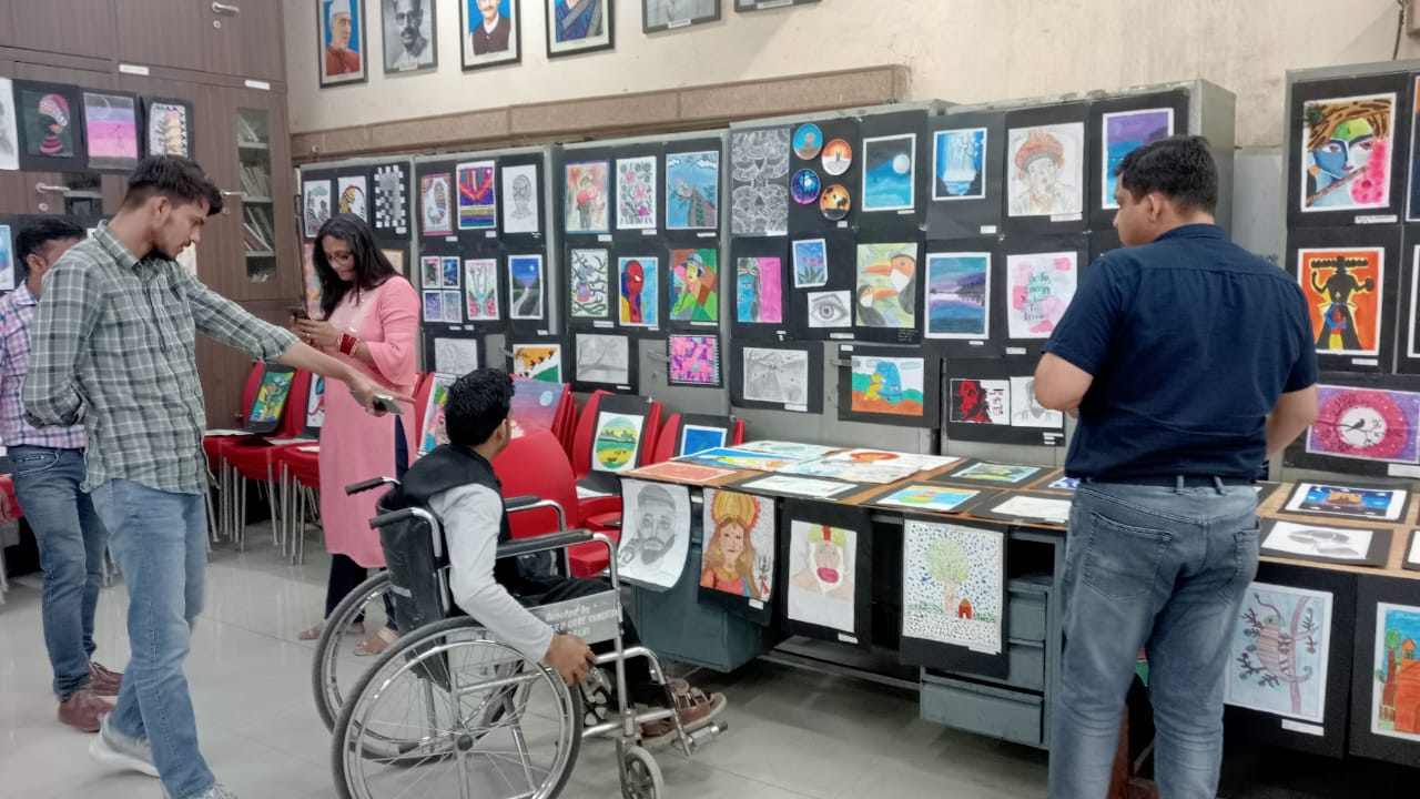 कला प्रदर्शनी