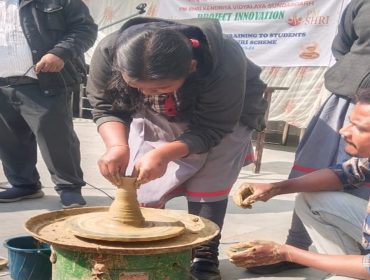 कौशल शिक्षा मिट्टी के बर्तनों