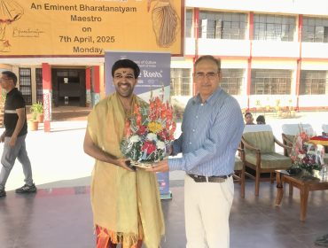 Dr Varun Khanna