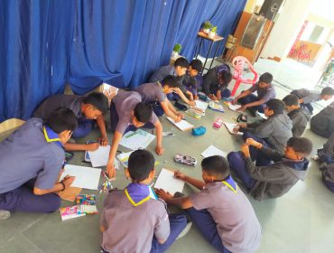 चित्रकला गतिविधि छात्रो द्वारा