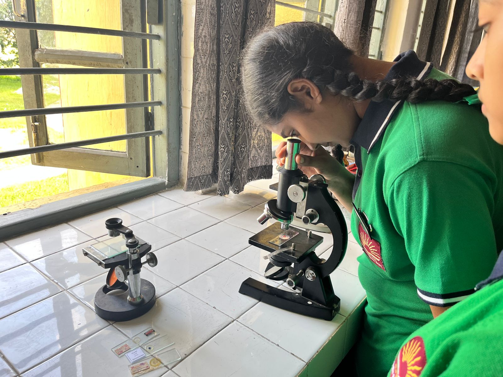 जीवविज्ञान प्रयोगशाला