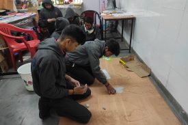 Image Showing: Students doing Art and Craft