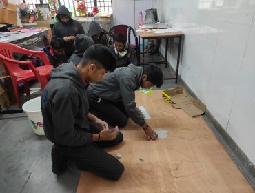 Image Showing: Students doing Art and Craft
